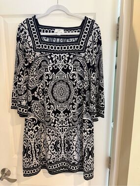 Ann Taylor LOFT Black and White Patterned Tunic